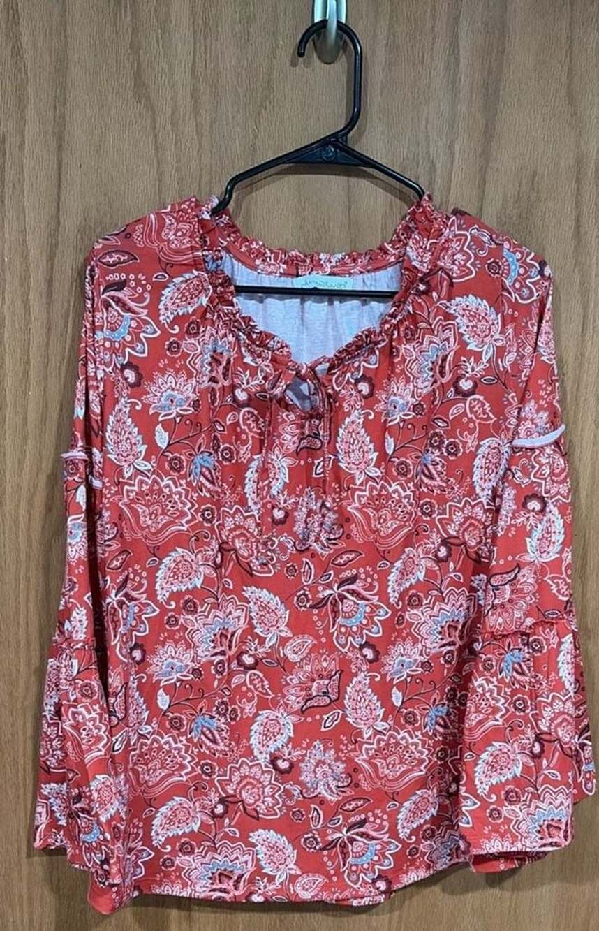 Keren Hart Top Size L Red Orange Paisley Boho Ruffle Bell Sleeve